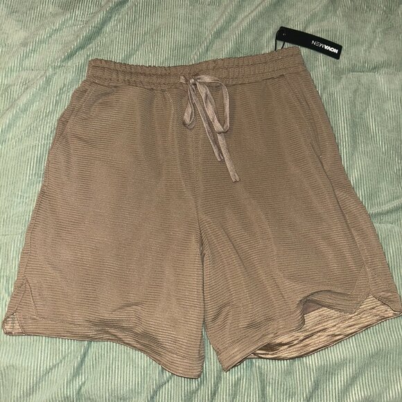 Shorts - Picture 1 of 2